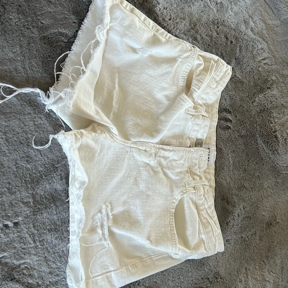 Frame Le Grand Garcon Shorts - Picture 1 of 3